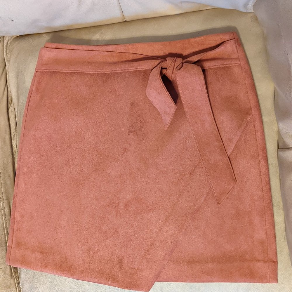 LOFT blush pink faux suede skirt size 4